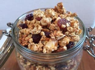 Easy Granola with Goji berries, nuts and seeds