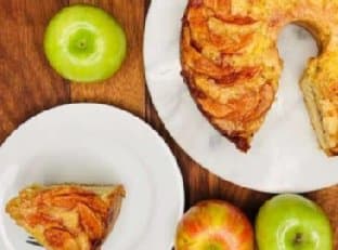 Mom's Jewish Apple Cake