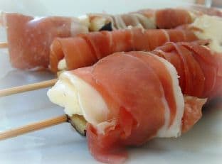 Grilled Figs With Brie and Prosciutto