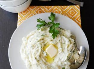 Creamy Mashed Potatoes with Parsley
