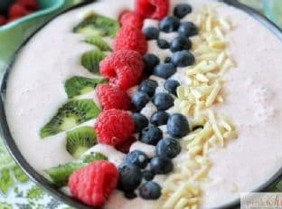 Berry-licious Smoothie Bowl